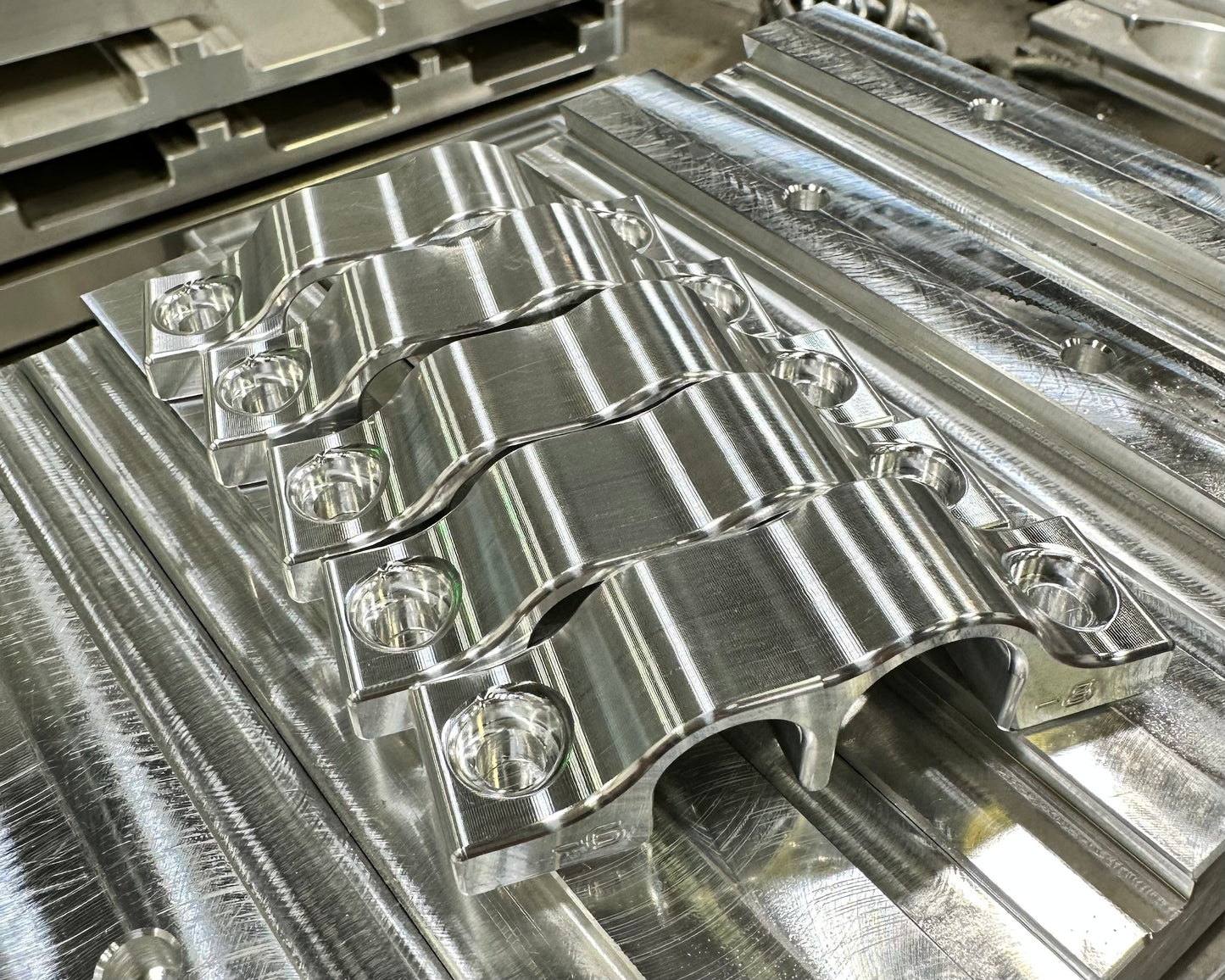 AN6 / AN8 Fuel Line Bracket - 3 Pack